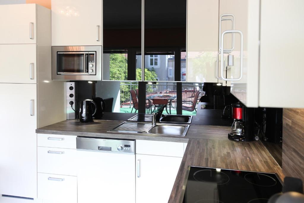 3 Rooms Sunny Apartments-Schoenbrunn, 100M2 With Balcony Вена Экстерьер фото